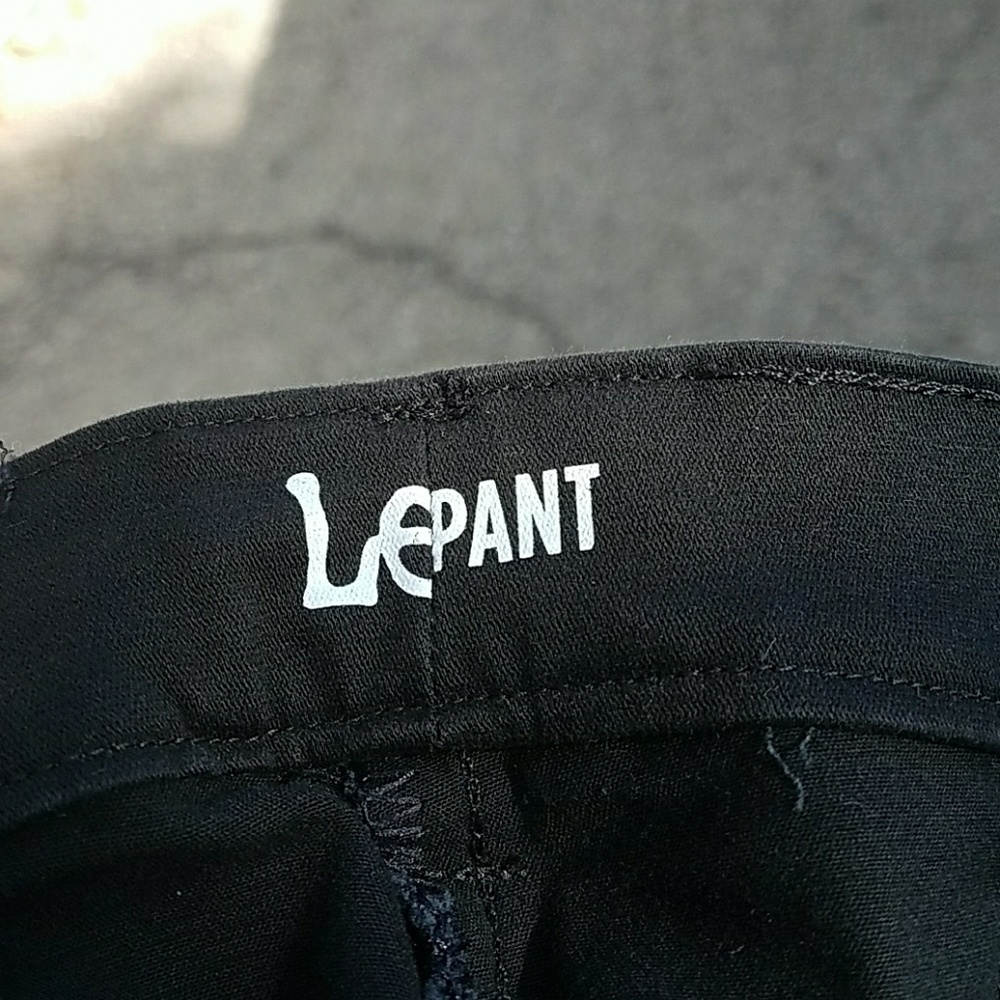 Straight leg - Picture 2 of 3